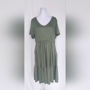 Torrid Size 1X Ribbed Knit V Neck Short Sleeve Dress Green Pockets